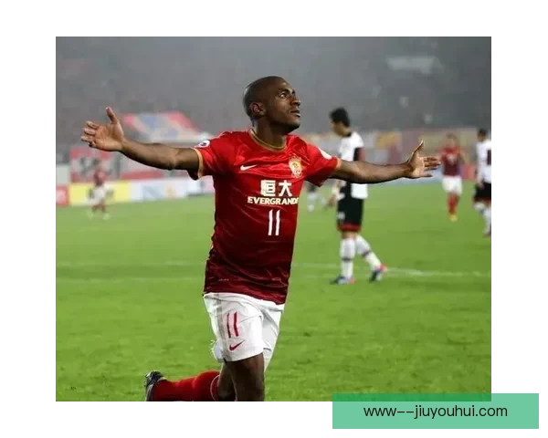 穆里奇在锋线中担任核心支点作用极为突出表现分析